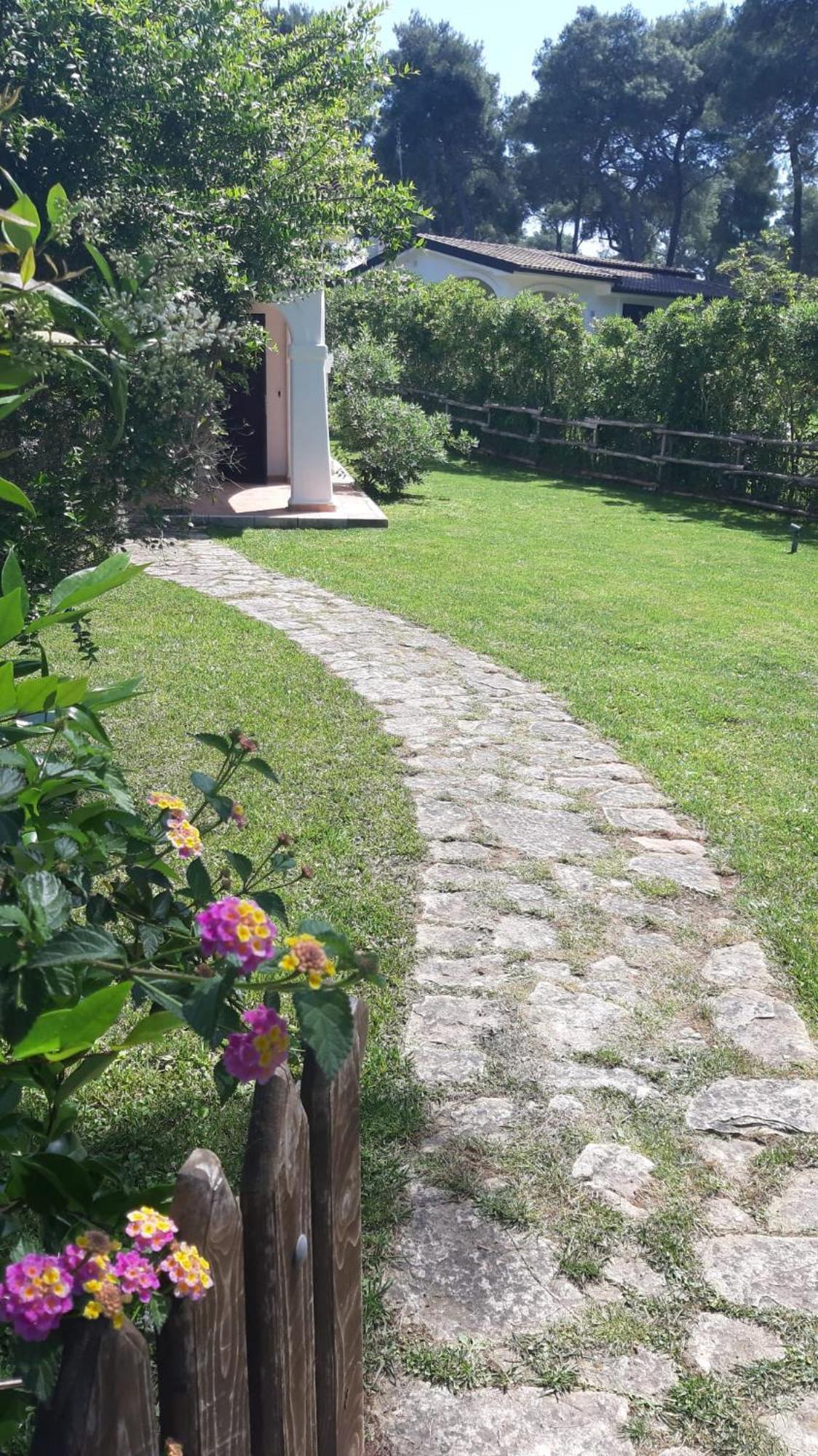 Villa Biancospini, , Le Case Di Aurelia Guesthouse Кастелланета-Марина Екстер'єр фото